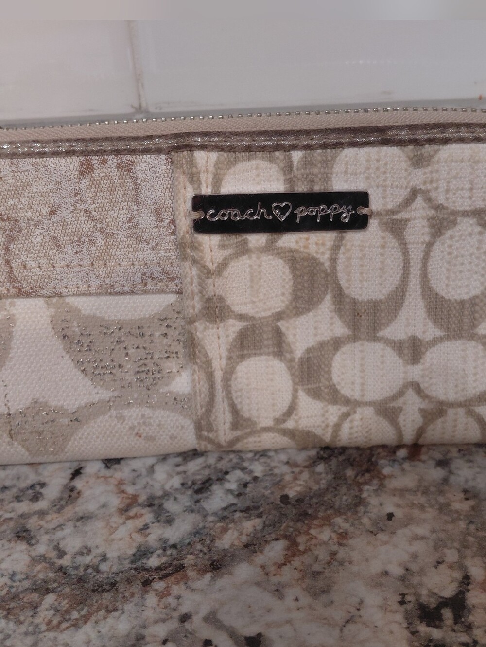 Coach Poppy Beige White Signature Zip Around Canvas Wallet - Picture 3 of 11